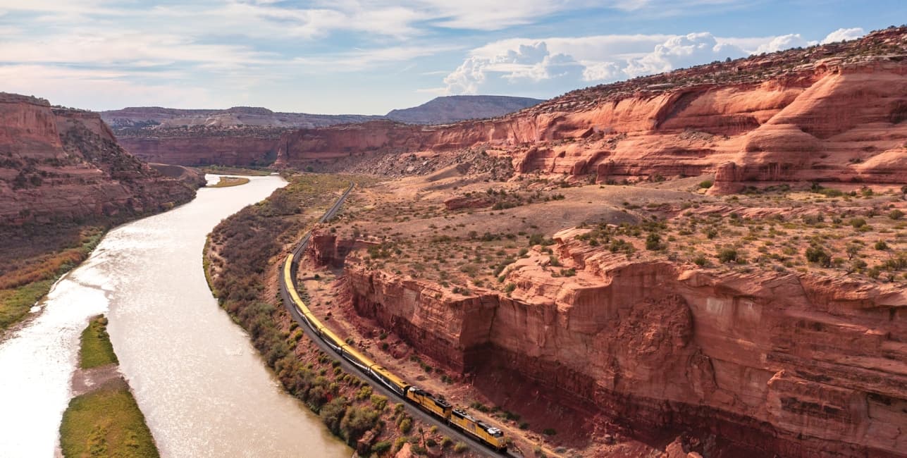 Arches and Canyonlands to the Rocky Mountains with Canyon Spirit from San Francisco, a rail journey with Amtrak Vacations