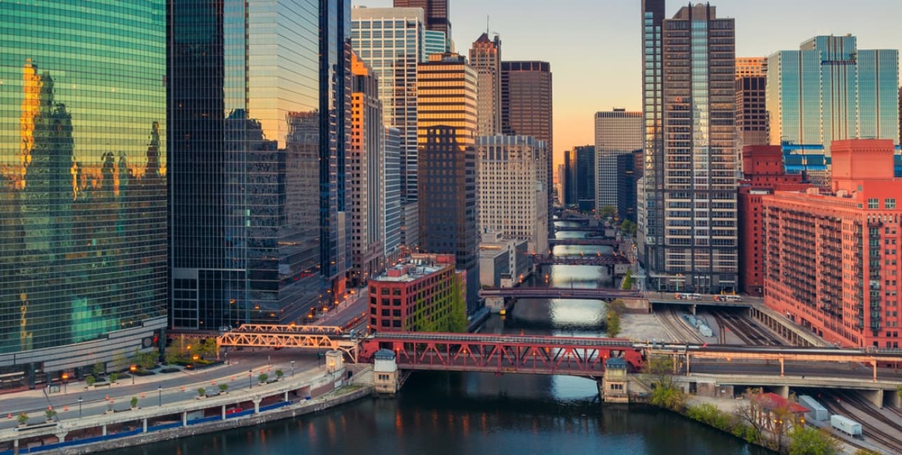 Chicago Getaway Roundtrip from Indianapolis, a rail journey with Amtrak Vacations