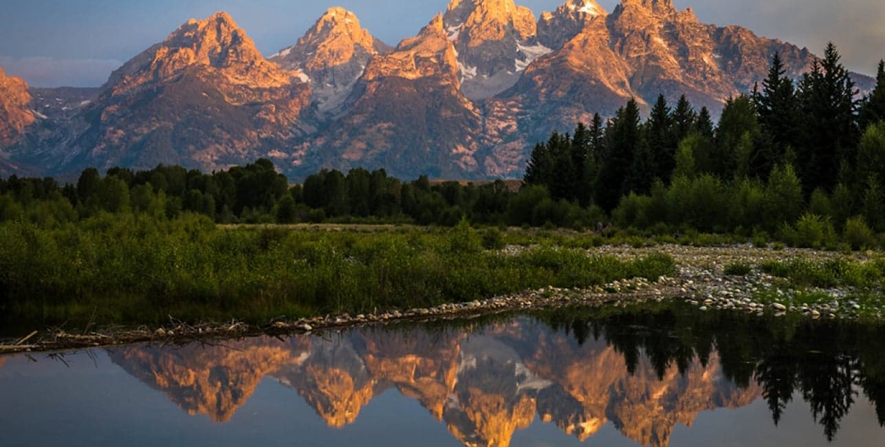 Grand Tetons and Yellowstone Rail Journey Roundtrip from Chicago, a rail journey with Amtrak Vacations