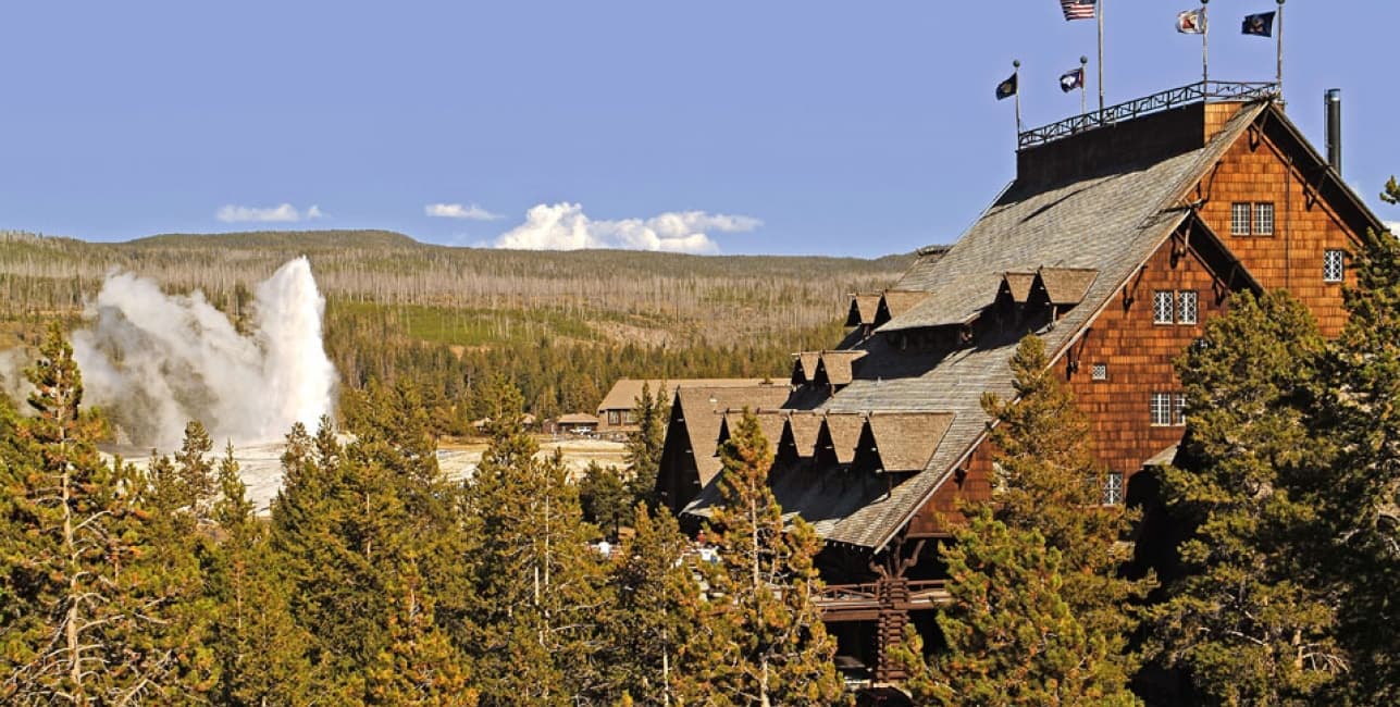 Grand Tetons and Yellowstone Roundtrip from San Francisco, a rail journey with Amtrak Vacations