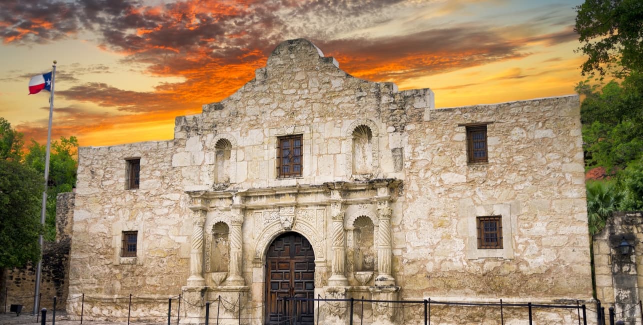 Heart of Texas Roundtrip from Chicago, a rail journey with Amtrak Vacations
