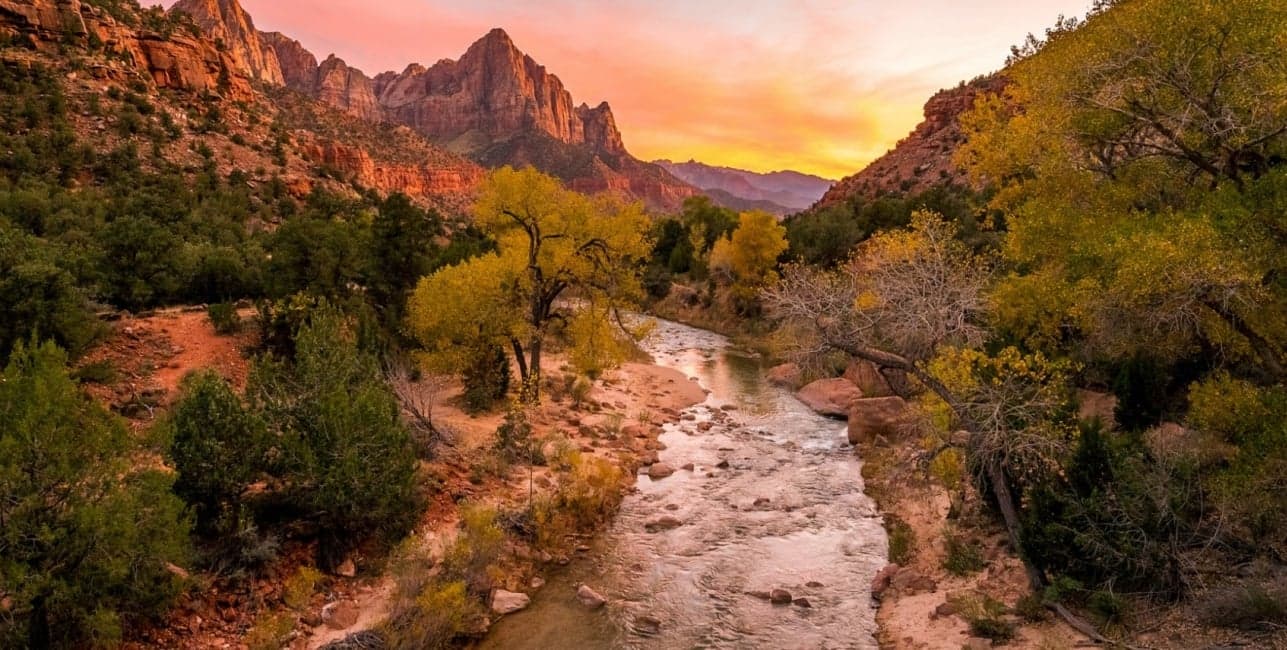 National Parks of the Southwest - Bryce and Zion to the Grand Canyon, a rail journey with Amtrak Vacations