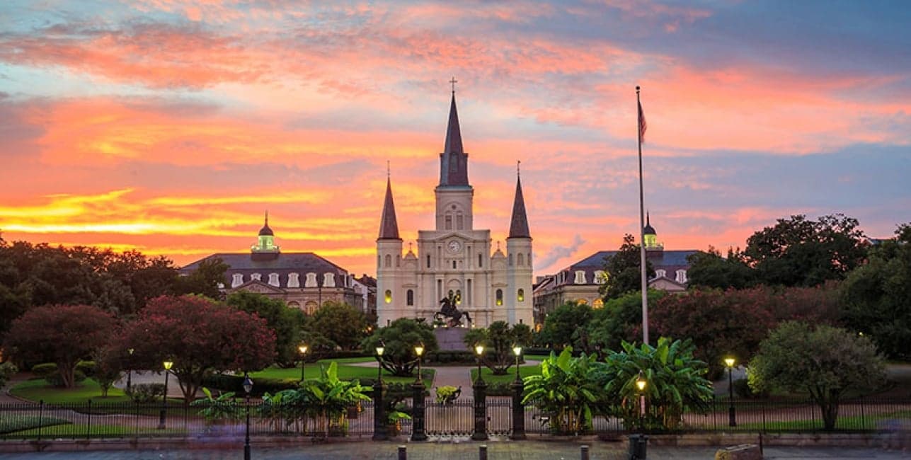 New Orleans Getaway Round Trip from San Antonio, a rail journey with Amtrak Vacations