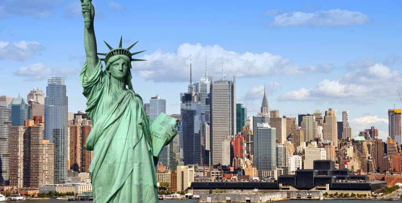 New York City Ultimate Getaway Roundtrip from Savannah, a rail journey with Amtrak Vacations
