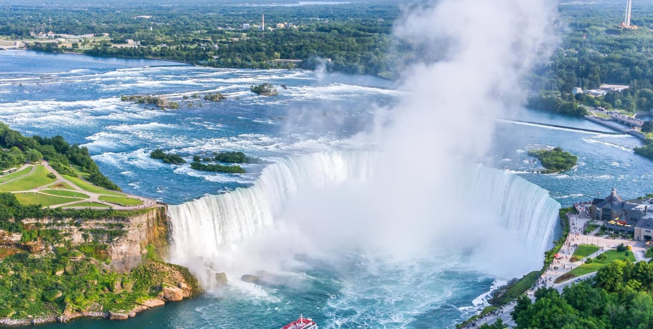 Niagara Falls New York Getaway Roundtrip from Chicago, a rail journey with Amtrak Vacations