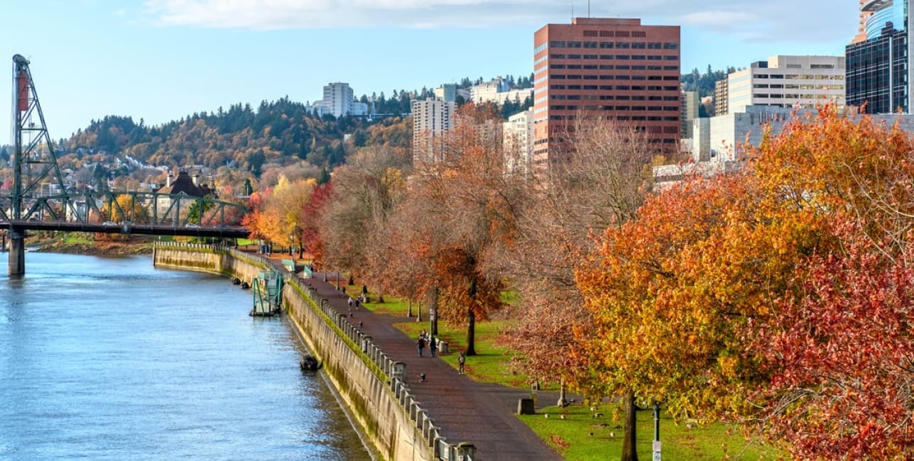 Portland, OR Ultimate Getaway Roundtrip from Los Angeles, a rail journey with Amtrak Vacations
