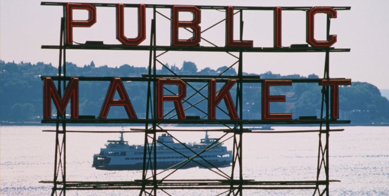 Seattle Ultimate Getaway Roundtrip from Milwaukee, a rail journey with Amtrak Vacations