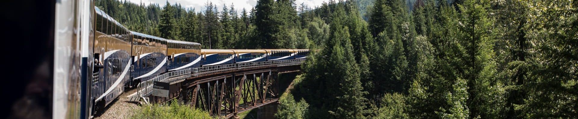 Rockies Circle Essentials, a rail journey with Canada Rail (canadarail.ca)