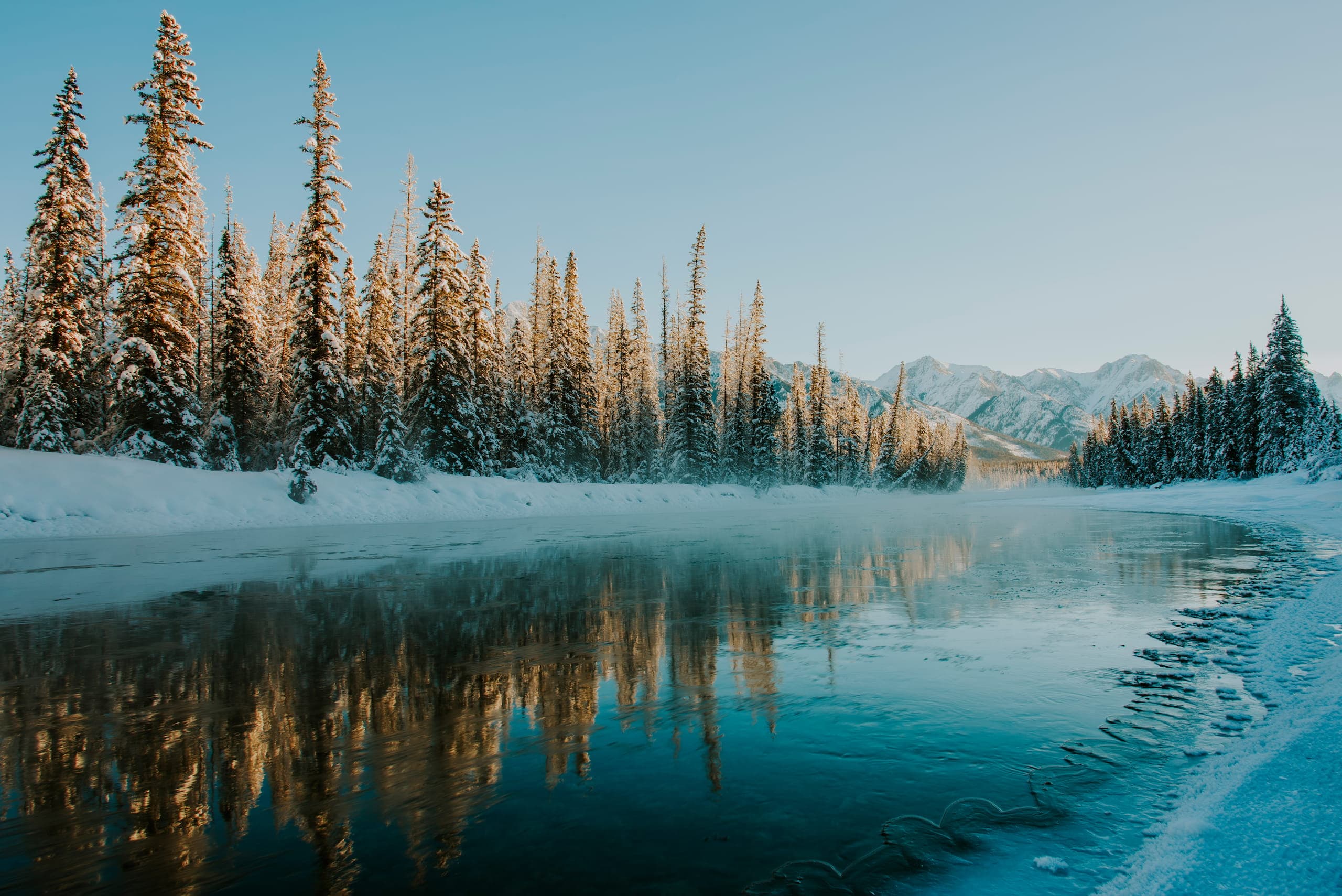 Rockies Winter Wonderland, a rail journey with Canada Rail (canadarail.ca)