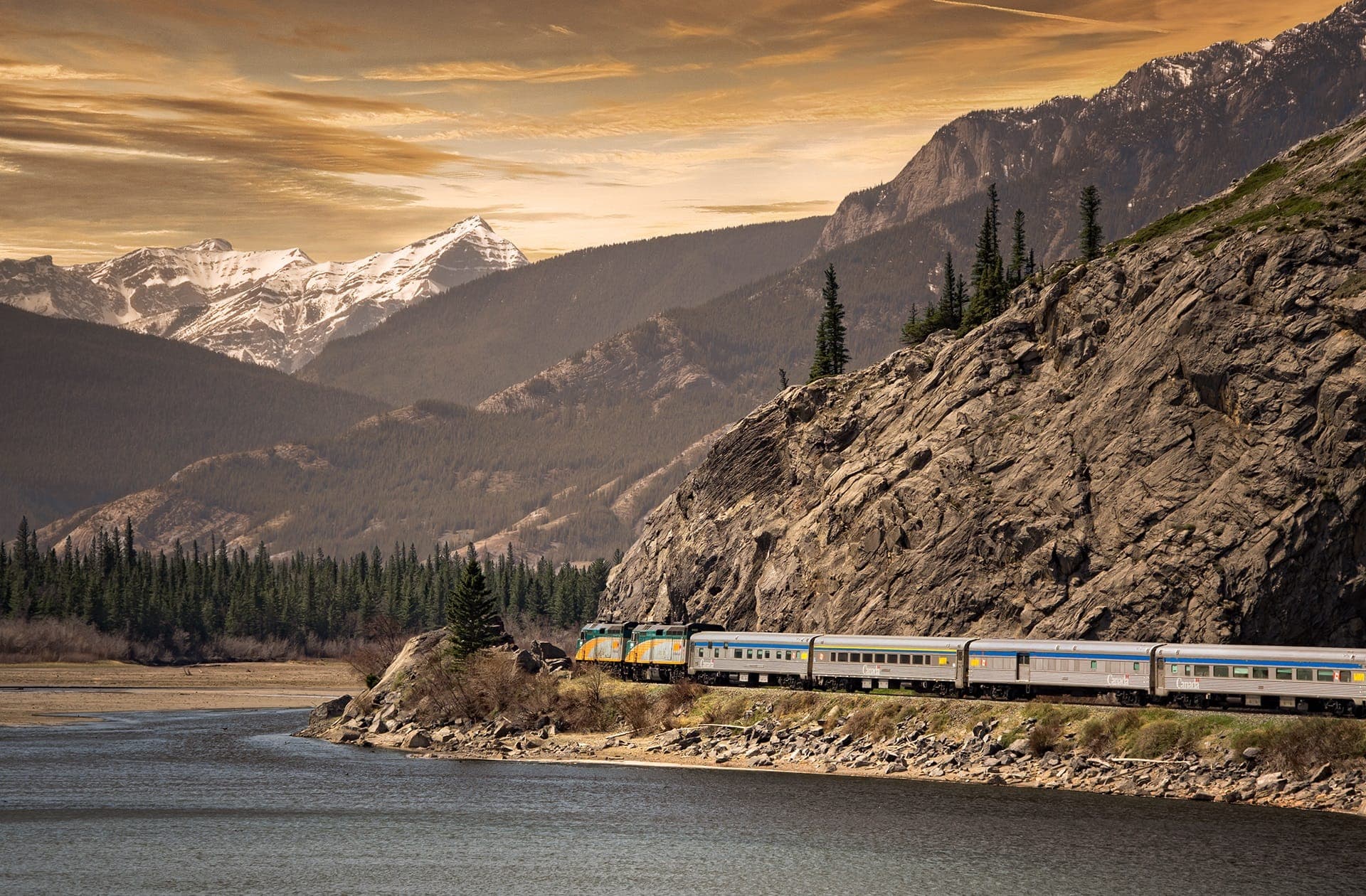 The Canadian Prestige: Westbound, a rail journey with Canada Rail (canadarail.ca)