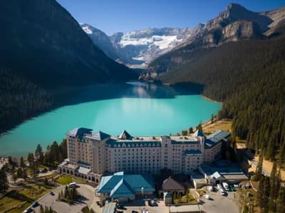 Vancouver and Lake Louise Extended Getaway, a rail journey with Canadian Rockies Trains