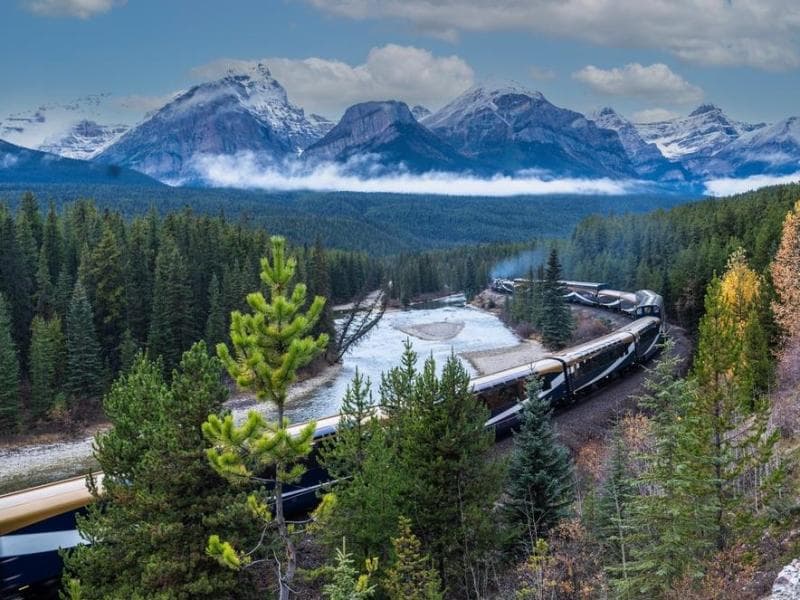 Rocky Mountaineer, au cœur des Rocheuses, a rail journey with Discovery Trains