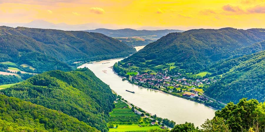 The Classic Blue Danube: Passau to Budapest, Great Rail Journeys