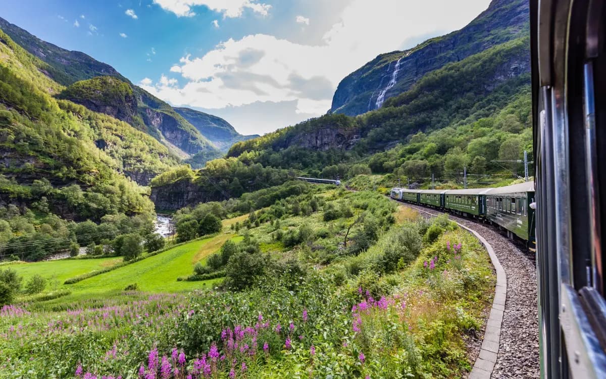 Essence of Norway Extended, Marvellous Escapes