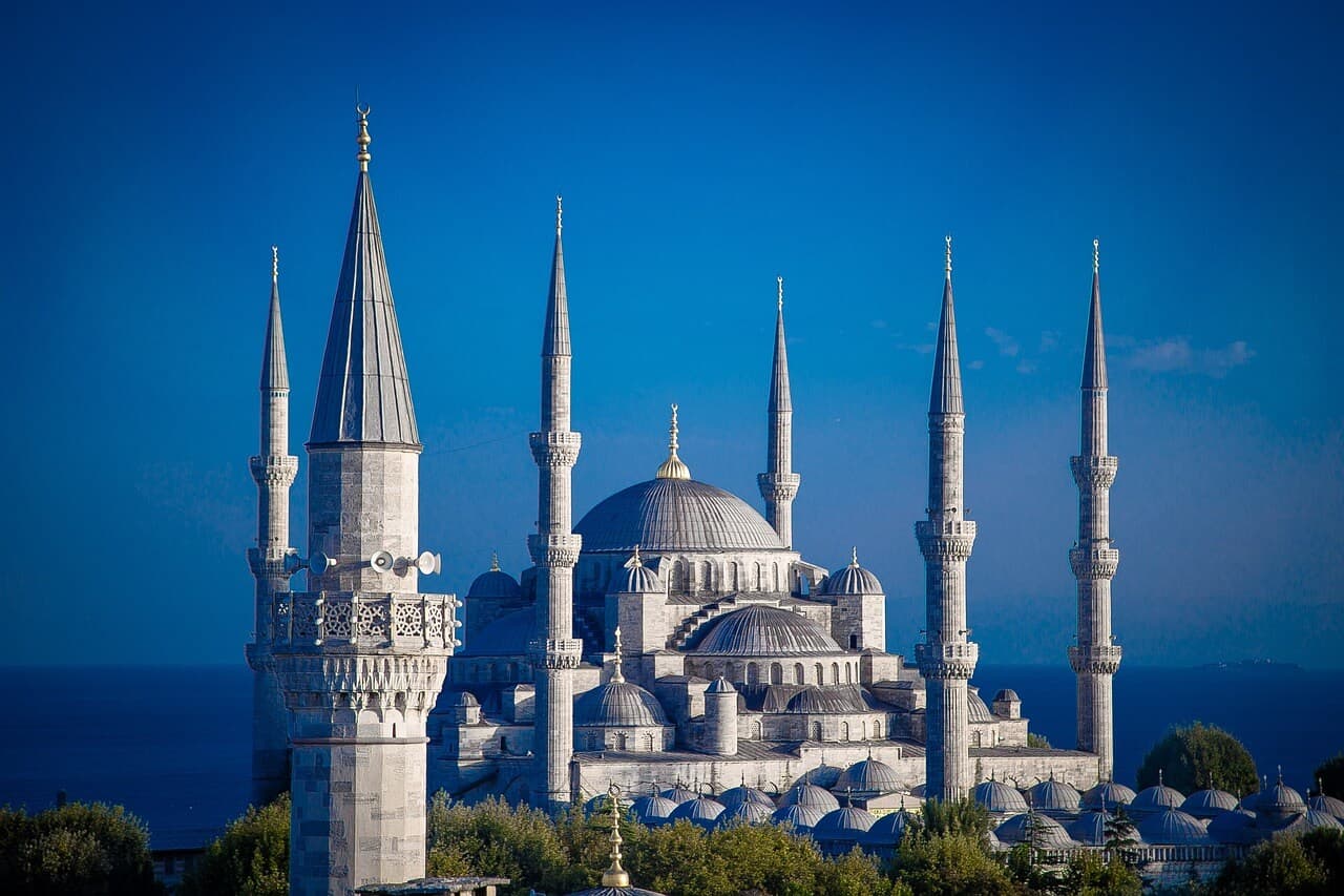 2027 Departures - Paris to Istanbul aboard the Venice Simplon Orient Express, Planet Rail