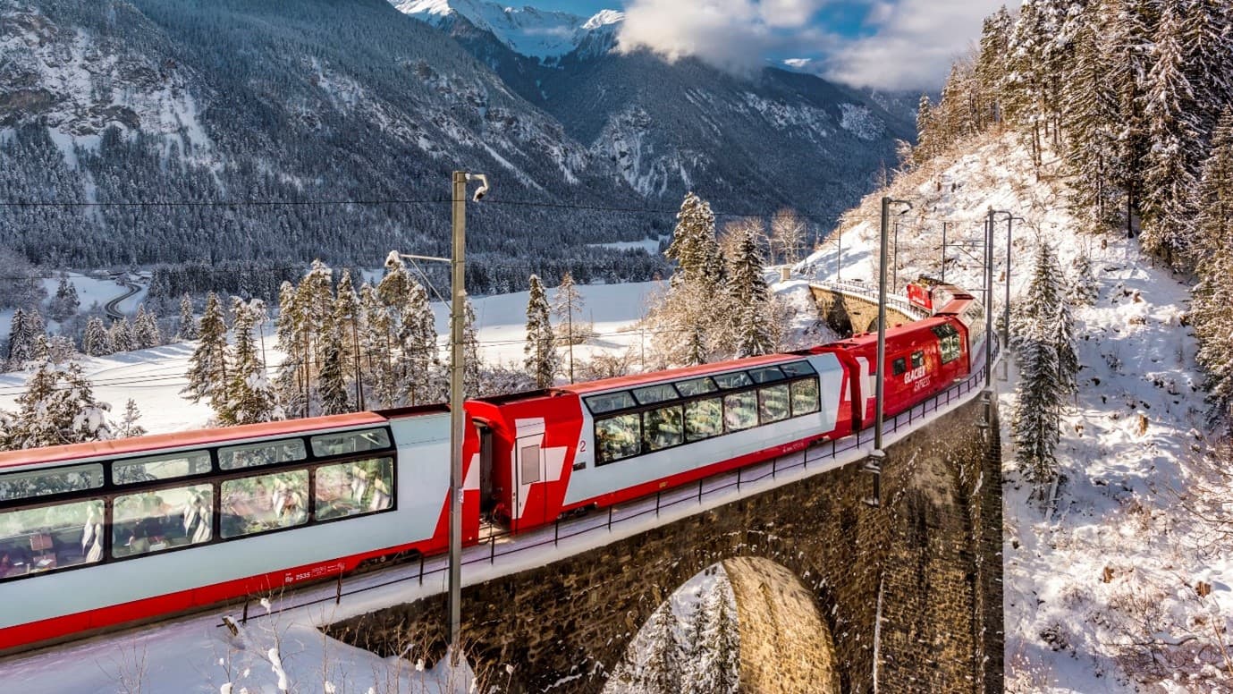 Glacier Express and Scenic Switzerland in winter, Planet Rail