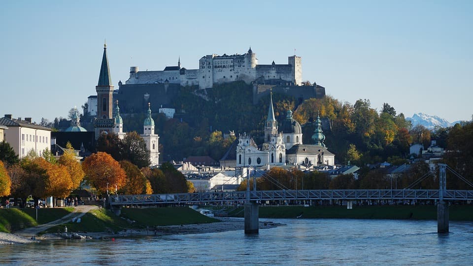 Vienna & Salzburg by First Class Rail, Planet Rail