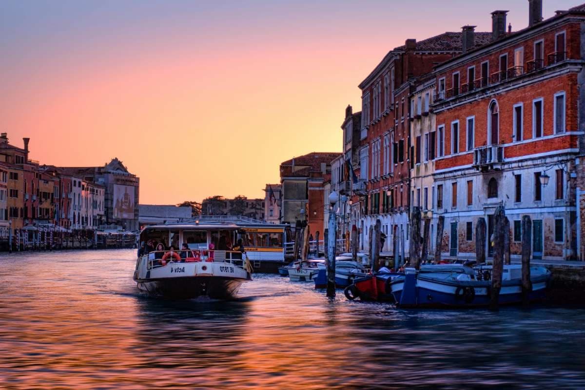 Art and Romance: Amsterdam to Rome and Venice, Rail Escape