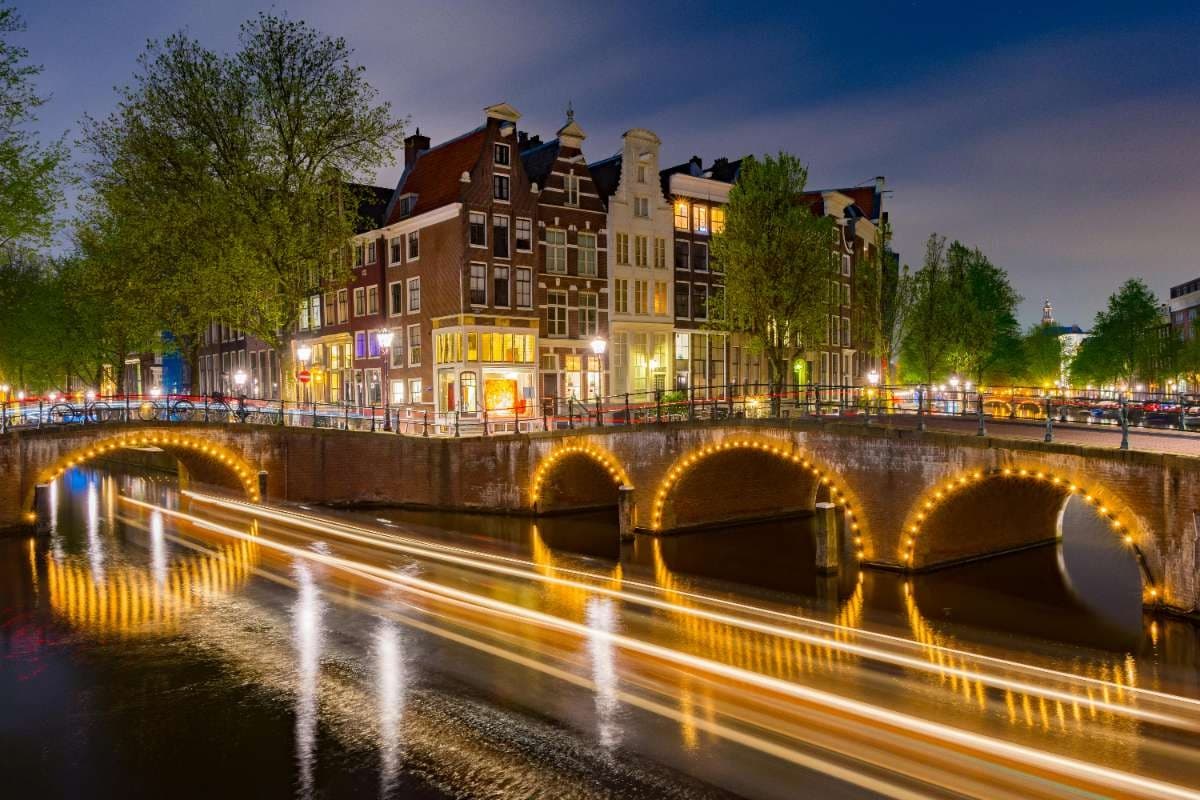 Grand European Capitals Tour: Amsterdam to Paris, Rail Escape
