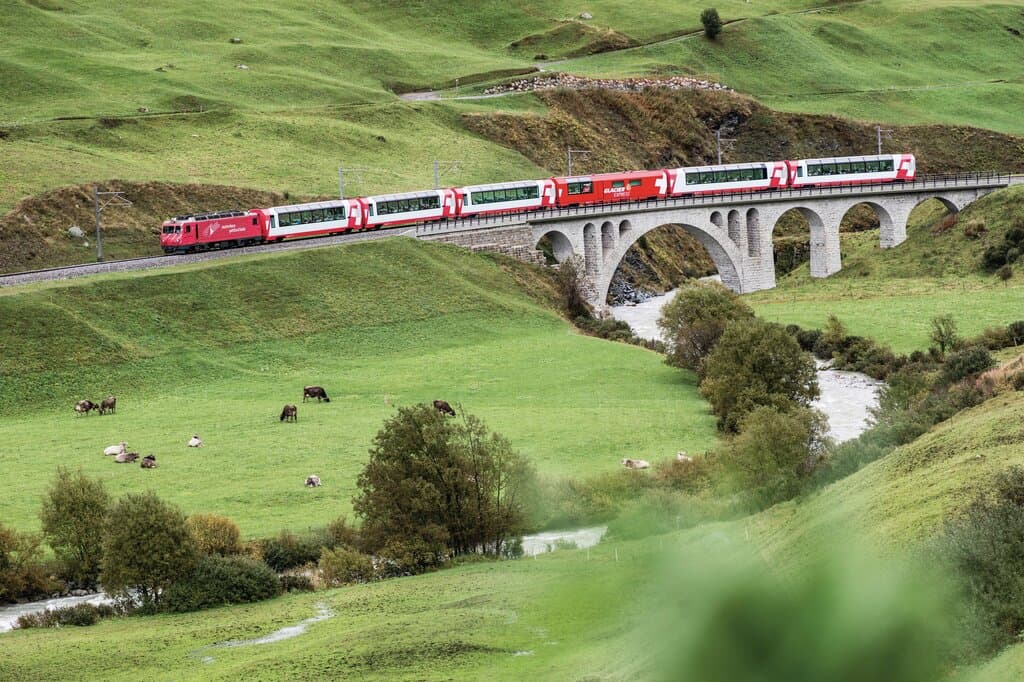 Glacier Express St. Moritz - Zermatt (for international guests), railtour suisse