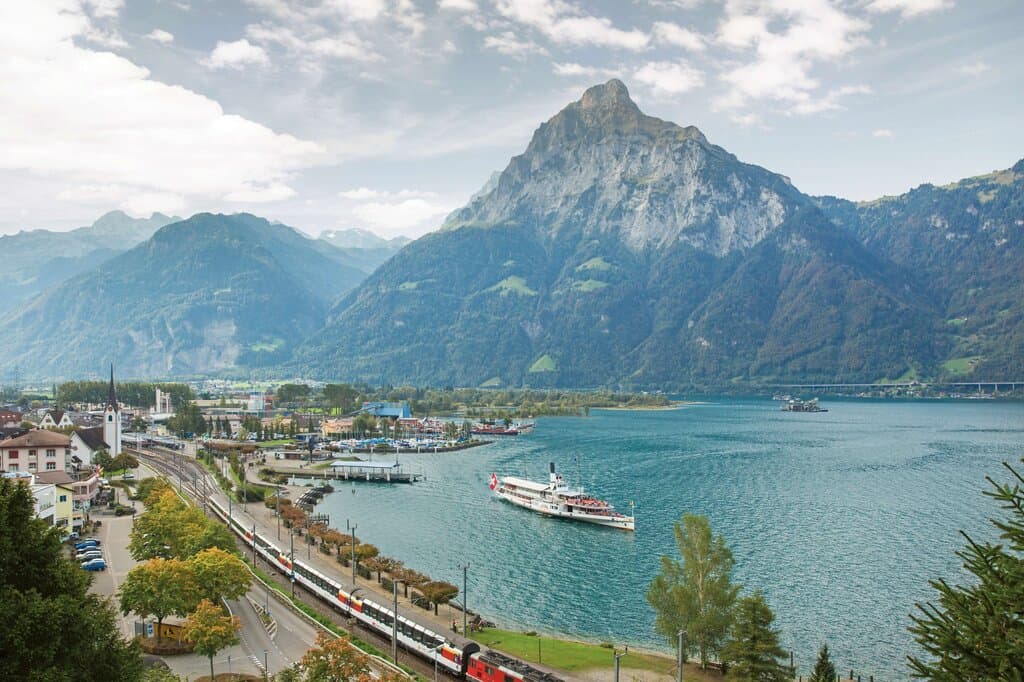 Grand Train Tour of Switzerland «Hidden Treasures», a rail journey with railtour suisse
