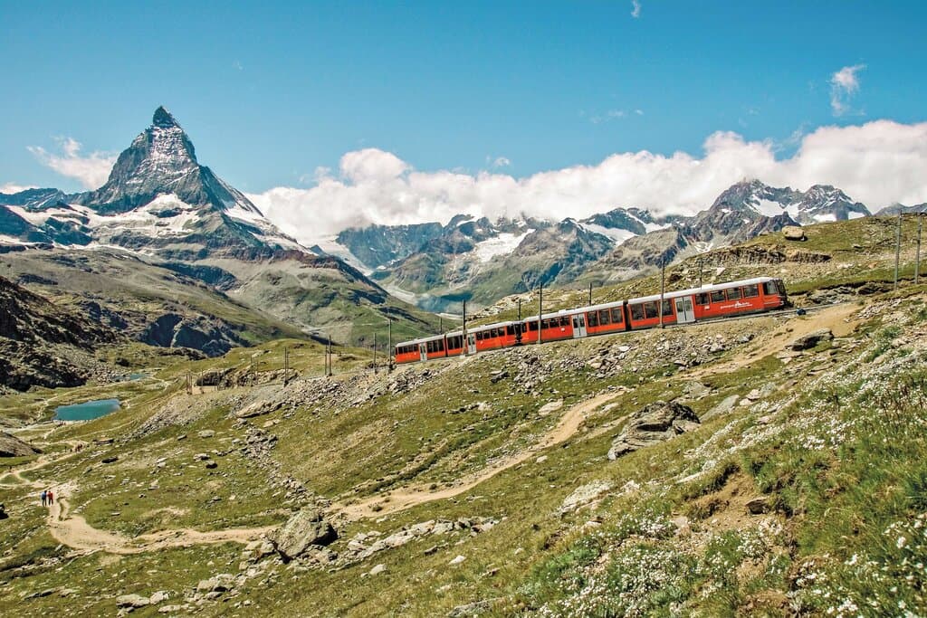 Grand Train Tour of Switzerland «Top Attractions», a rail journey with railtour suisse