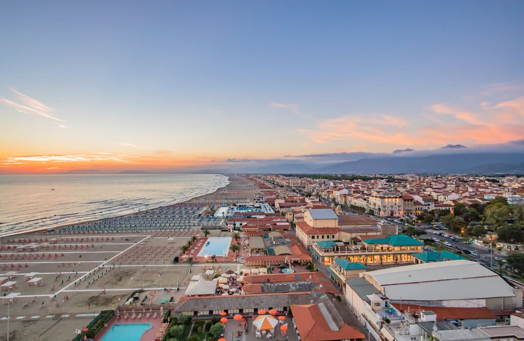 Holiday in Viareggio, railtour suisse
