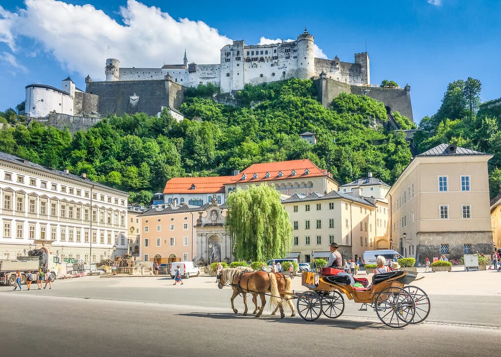 City break in Salzburg, a rail journey with railtour suisse
