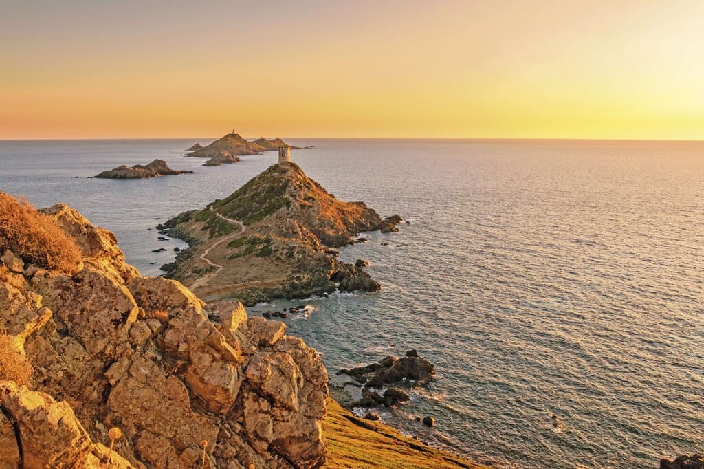 Tour of Corsica by train 8 days, railtour suisse