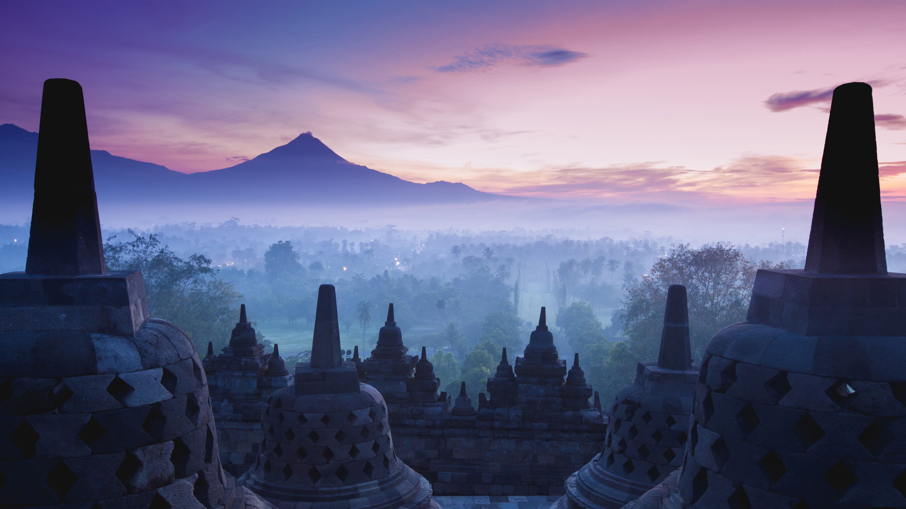 Java by Rail, Railway Adventures