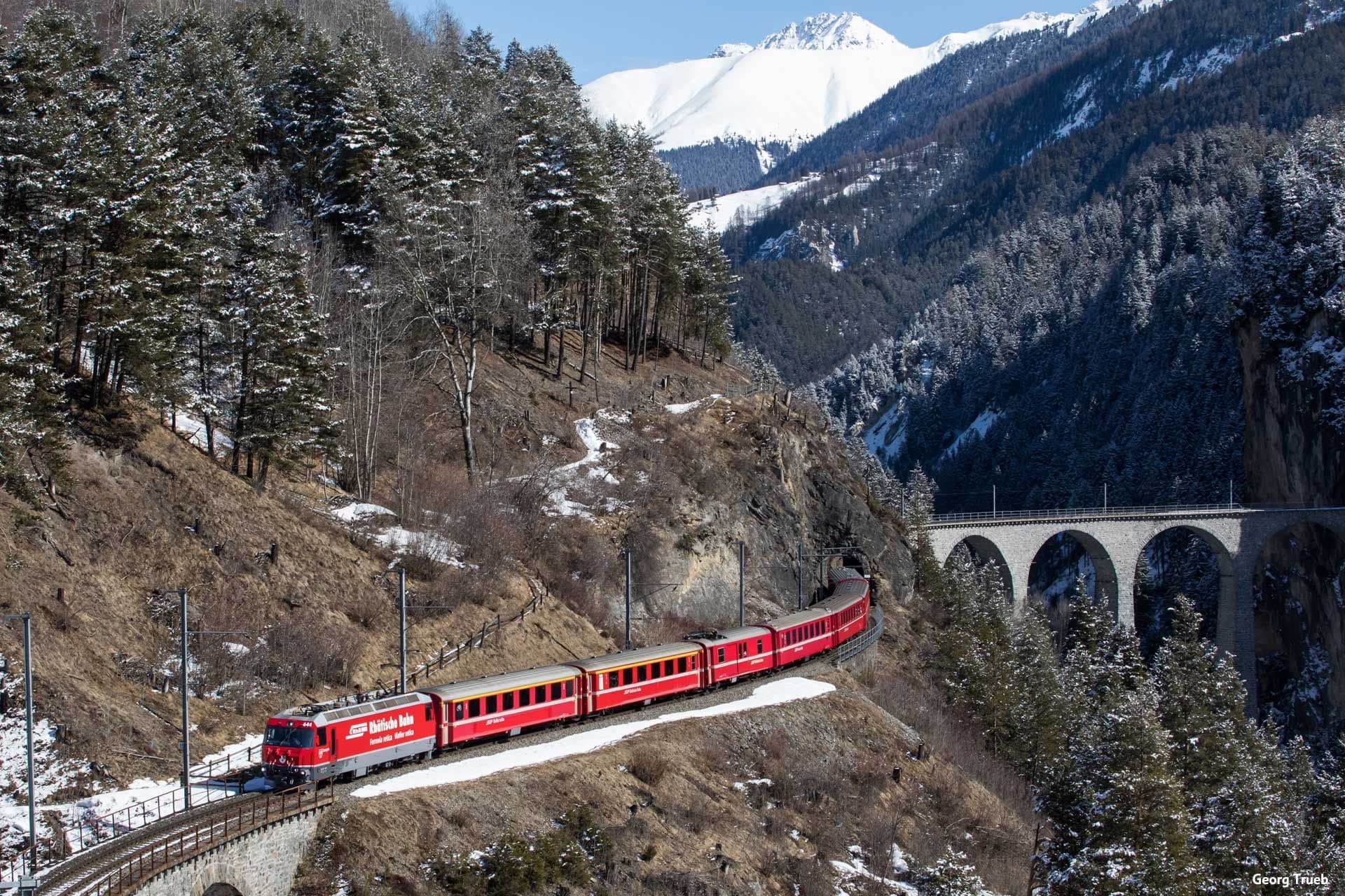 Highlights of Switzerland in Winter, The Railway Touring Company