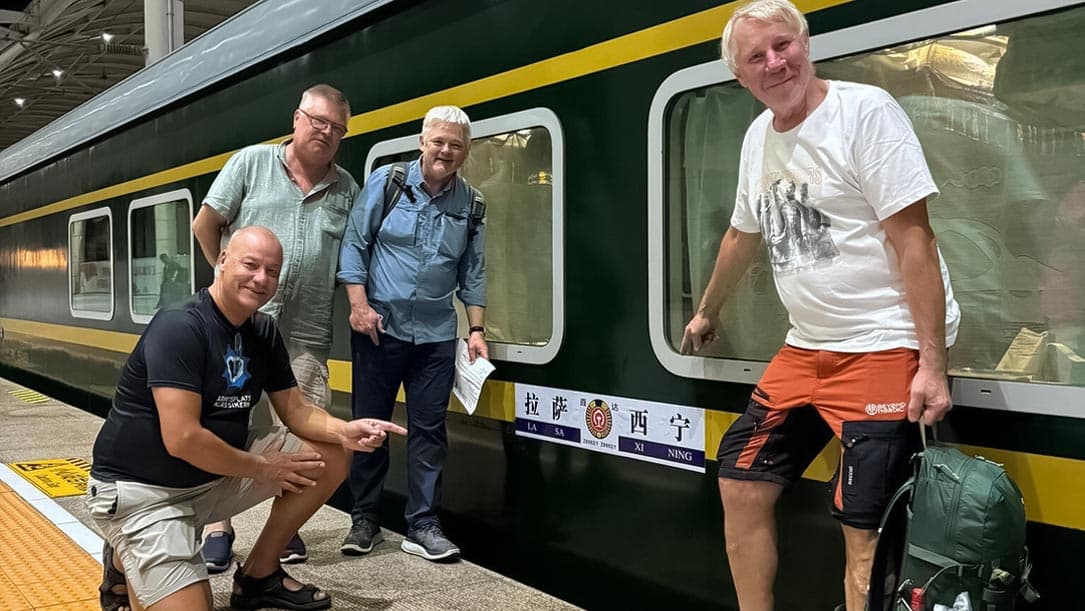 10 Days Guangzhou Xining Lhasa to Everest Base Camp Tour by Tibet Train, Tibet Travel (Tibet Vista)