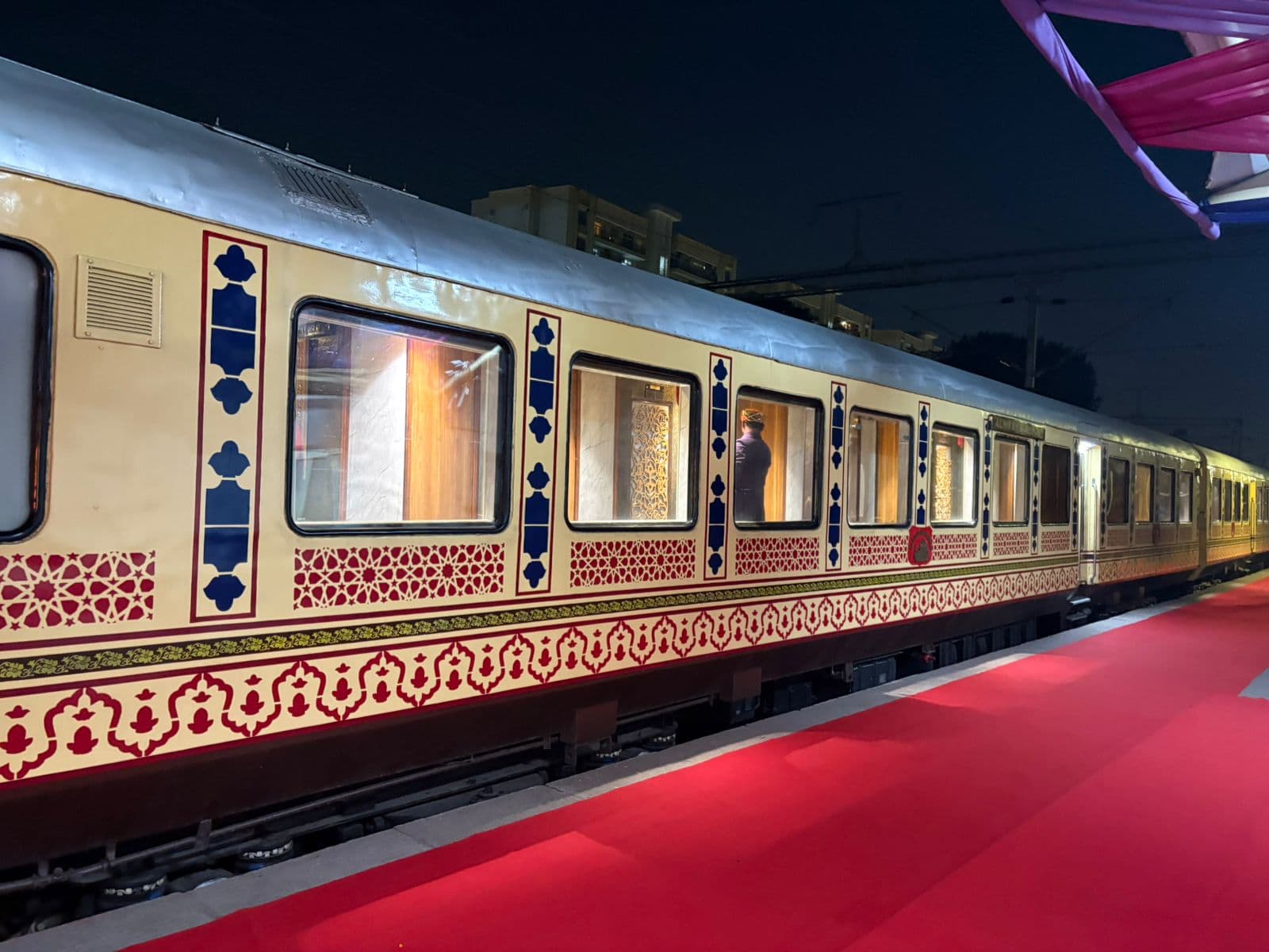 Palace on Wheels, Travelogy India